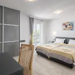 Cozy In With Kitchen Пореч
