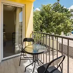 Будинок відпочинку Cozy In With Kitchen Пореч