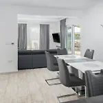 Holiday home Luxurious In