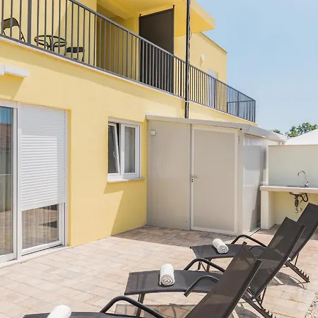 Cozy In With Kitchen Poreč