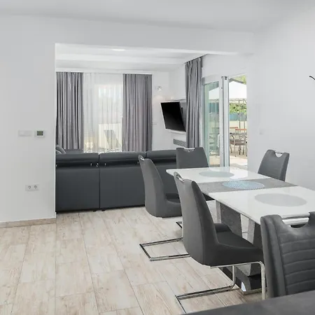 בית נופש Cozy In With Kitchen