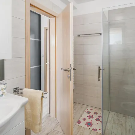 בית נופש Cozy In With Kitchen *