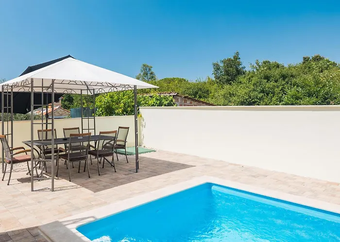 Vakantiehuis Cozy In With Kitchen *